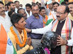अरुण साव ने 11 दिव्यांगजनों को बांटी तिपहिया स्कूटी, बोले- आत्मनिर्भरता का बनेगी मजबूत सहारा