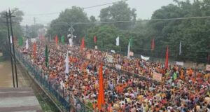 देशभर से पहुंचे श्रद्धालु, सीहोर में शुरू हुई 11 किमी की कांवड़ यात्रा; भारी भीड़ के चलते सीवन घाट पर रोक