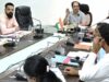 पाठ्यपुस्तक वितरण में लापरवाही पर सख्ती, बिलासपुर कलेक्टर ने निजी स्कूलों को नोटिस देने कहा