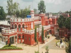 CG का खैरागढ़ बना लिथोग्राफी कला का केंद्र, 230 साल पुरानी तकनीक से जर्मन पत्थरों पर सीख रहे छात्र