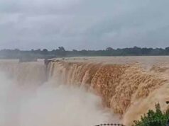 इंद्रावती नदी के उफान ने बढ़ाई चित्रकोट की खूबसूरती, दिखा मनमोहक दृश्य
