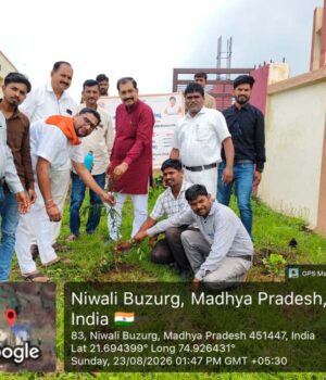 bADWANI_02.jpg