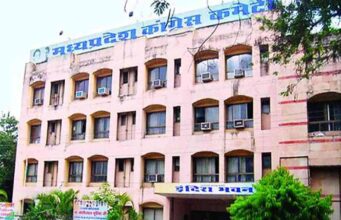 MP Congress: प्रदेश कार्यकारिणी भंग करने की तैयारी, 5 घंटे की बैठक में Gen-Z रणनीति पर हुआ लंबा मंथन