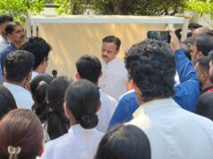 नर्सिंग विद्यार्थियों से मिले डिप्टी CM शुक्ल, उज्ज्वल भविष्य को लेकर सरकार की प्रतिबद्धता दोहराई