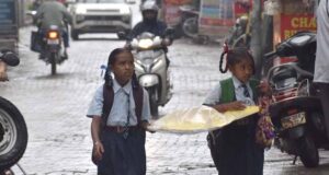 CG Weather Update: बस्तर में लगातार बारिश से स्कूल बंद, प्रशासन ने घोषित किया अवकाश