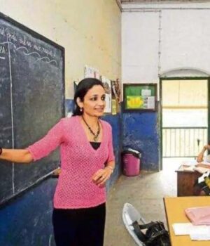 Teacher_india5_2.jpg
