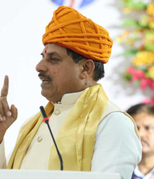 mohan_0A_82_1.jpg