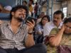 ट्रेन में मोबाइल चलाते समय रहें सावधान! तेज आवाज में गाने-बजाने पर हो सकती है कार्रवाई, जानें नियम