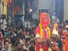 तलवार लेकर निकलीं देवी, खप्पर यात्रा में शामिल हुए उपमुख्यमंत्री विजय शर्मा