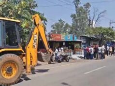 रायपुर में ढाबा हटाने पहुंची प्रशासन की टीम, संचालक ने खुद पर पेट्रोल उड़ेला; मचा हड़कंप