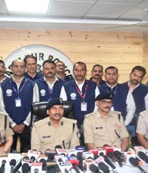 POLICE_06.jpg