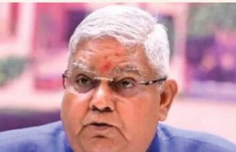 RSS के समापन समारोह में धनखड़ की एंट्री पर सियासत तेज