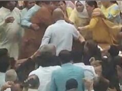 पार्षदों में तीखी नोकझोंक, एमसीडी सदन में हंगामे के बीच तोड़फोड़